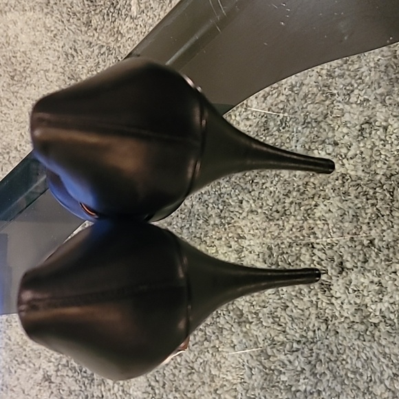 Gucci leather round toe heels 37 1/2 - Picture 5 of 10